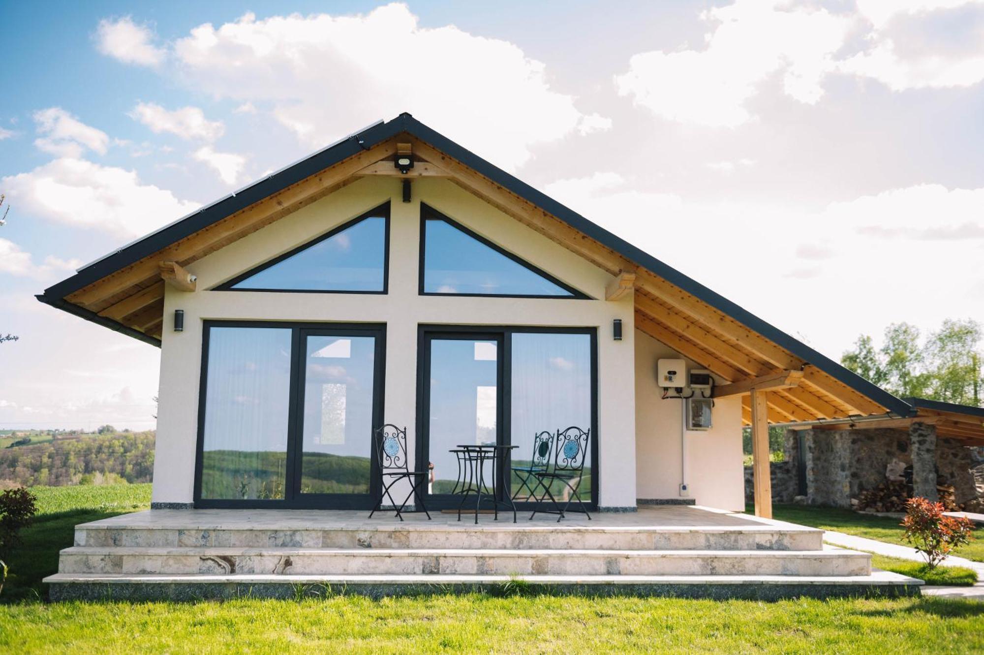 Casa Moderna In Sinteu - Intersectia Intre Modern Si Linistea Naturii Huta Voivozi Eksteriør billede